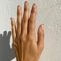 Gold Winter Minimalist Nail Art