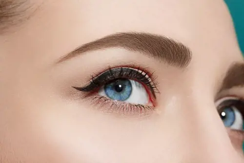 Naturally looking eyebrows
